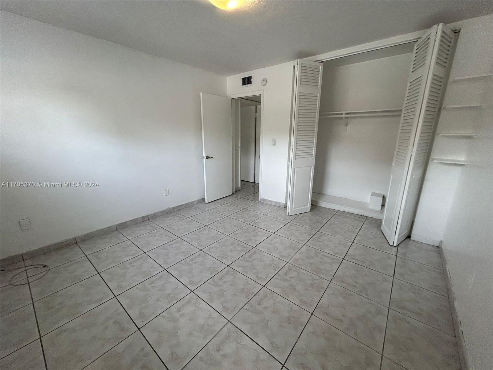 11855 Ne 19th Dr 8 Property Photo 11