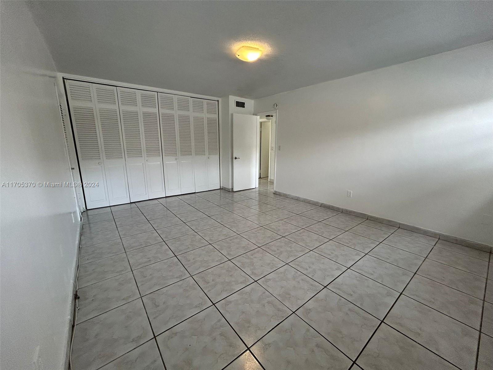 11855 Ne 19th Dr 8 Property Photo 13