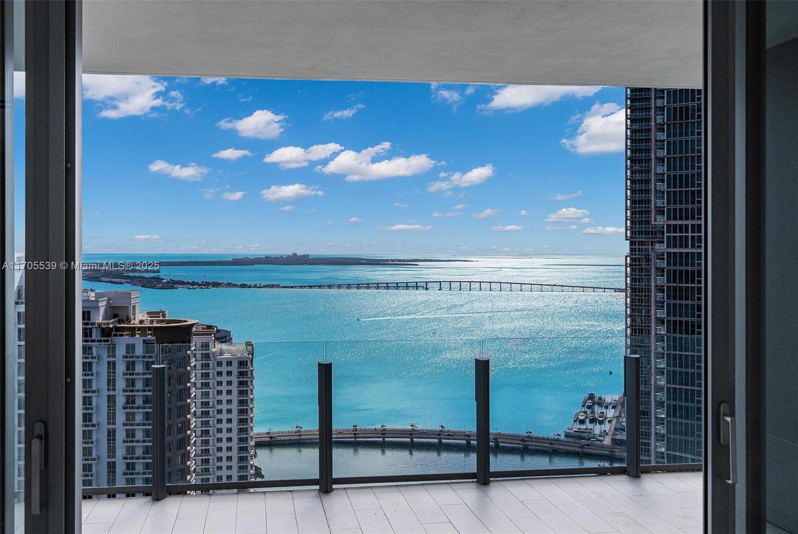 300 Biscayne Blvd Way 3802 Property Photo 2
