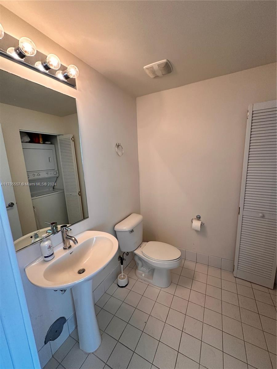 888 Biscayne Blvd 2402 Property Photo 13