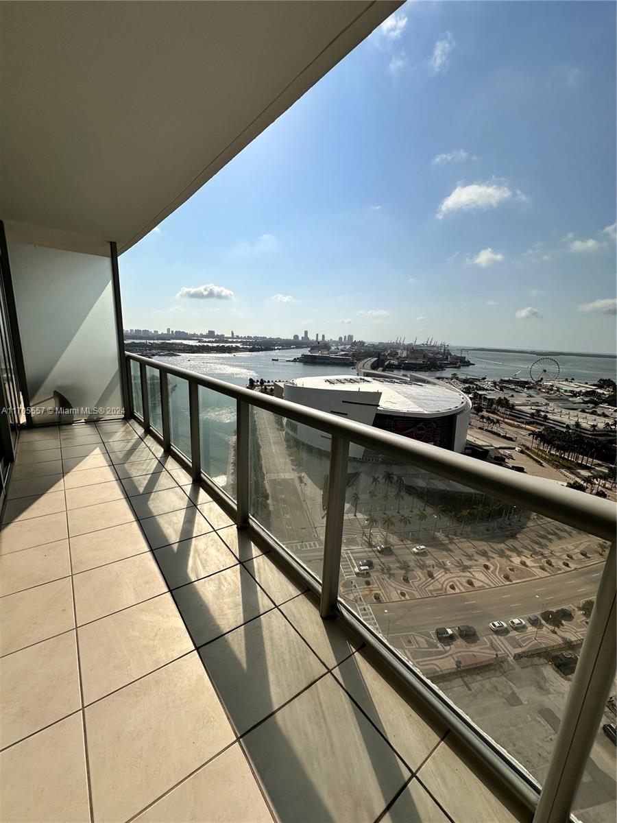 888 Biscayne Blvd 2402 Property Photo 15