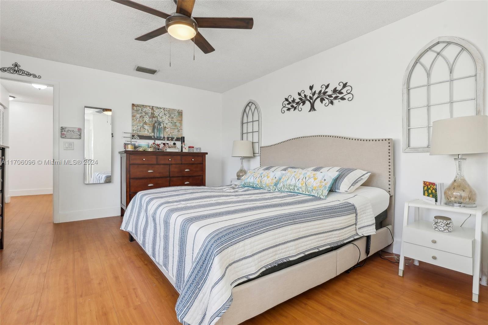 10949 Mainsail Dr Property Photo 27