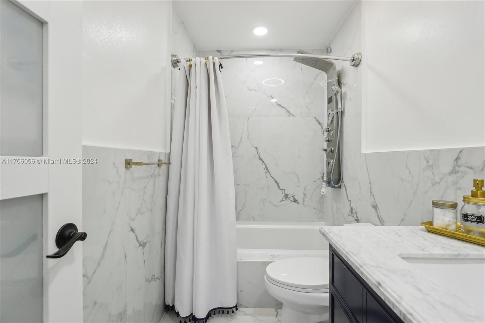 10949 Mainsail Dr Property Photo 34