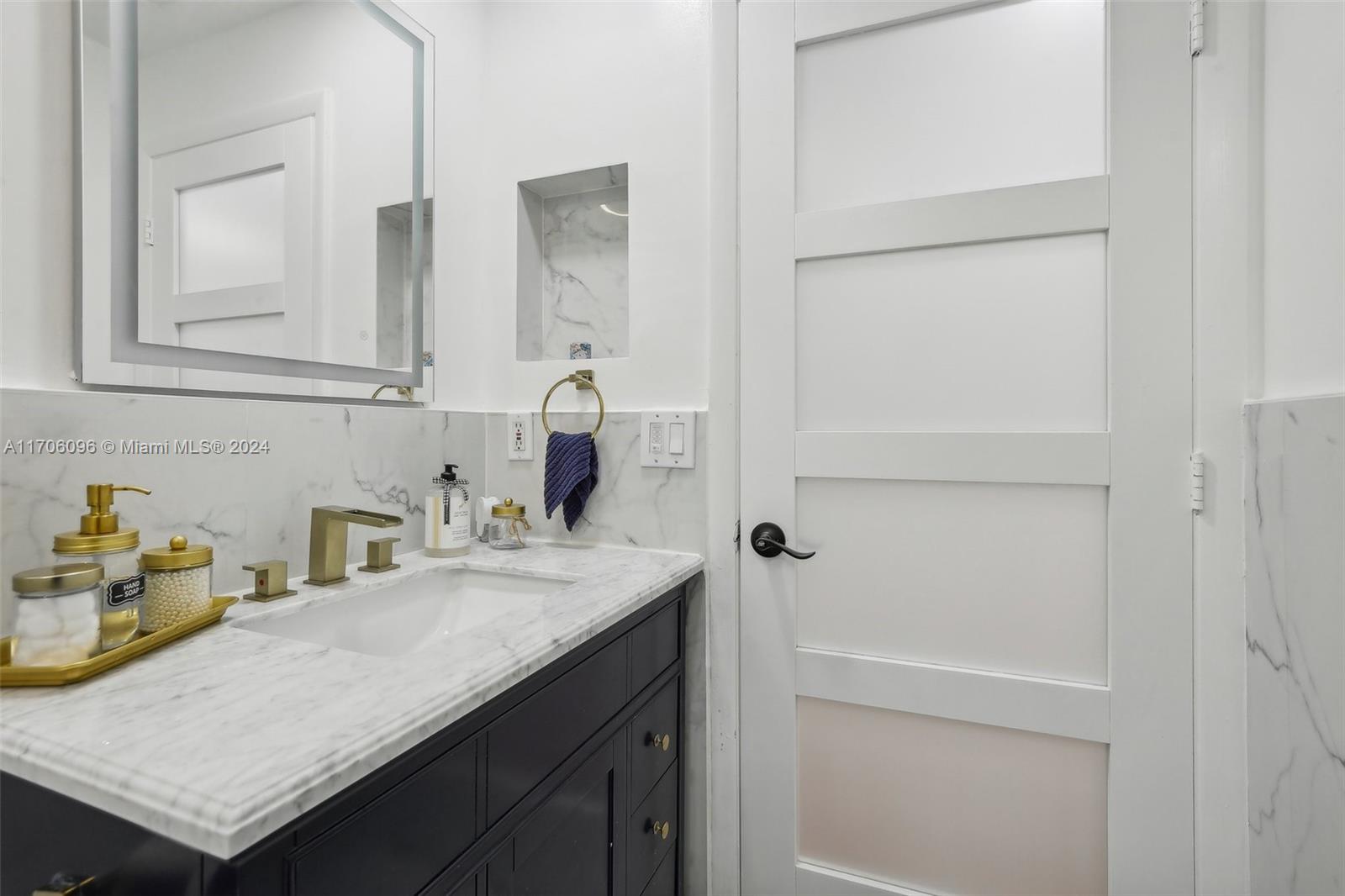 10949 Mainsail Dr Property Photo 35