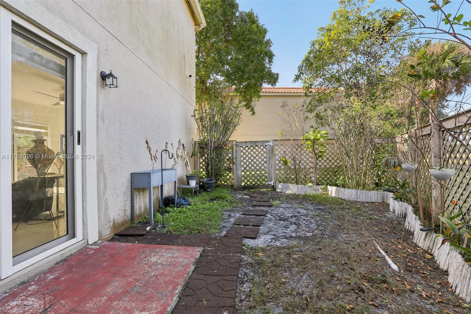 10949 Mainsail Dr Property Photo 37