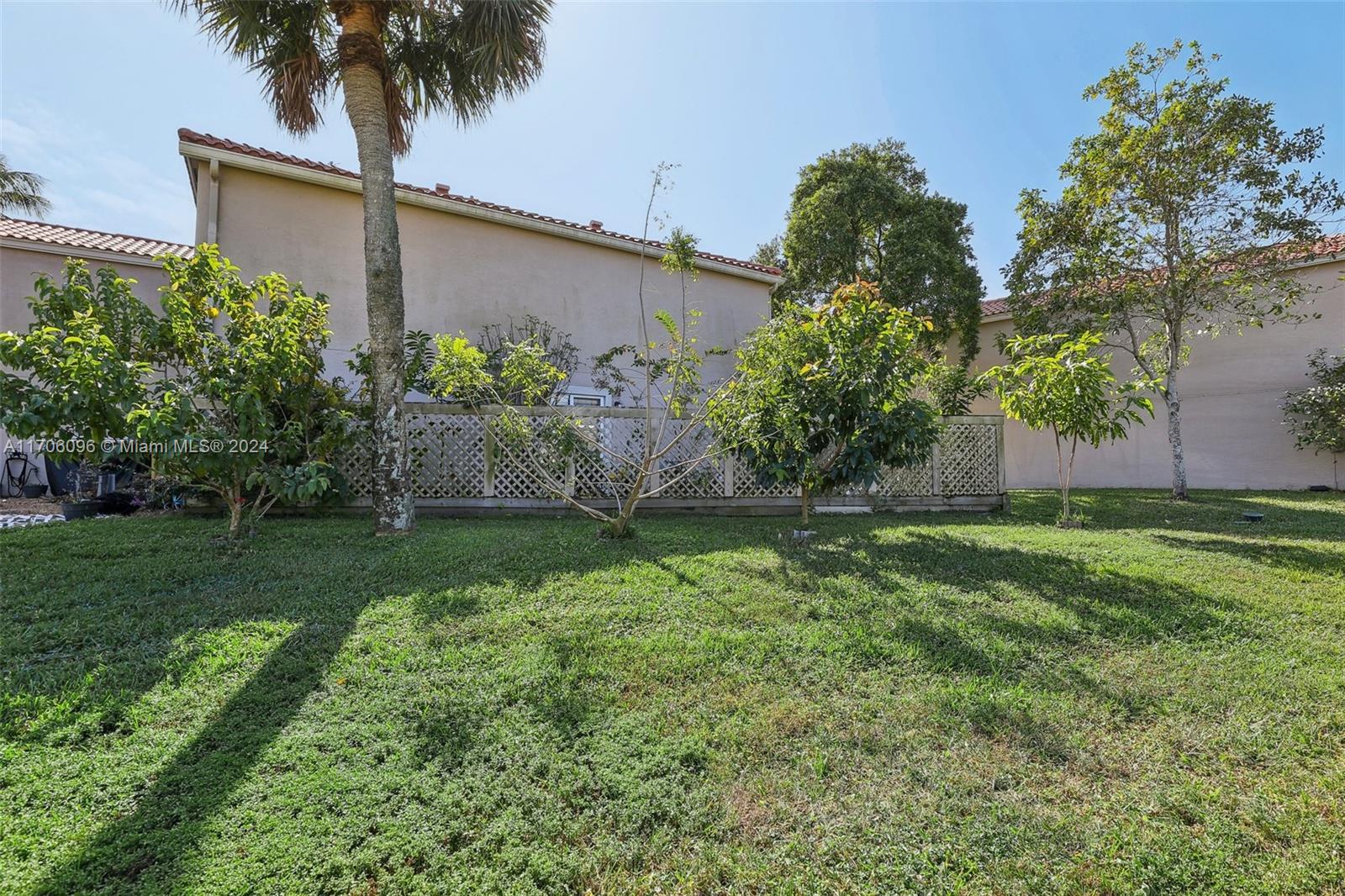 10949 Mainsail Dr Property Photo 40
