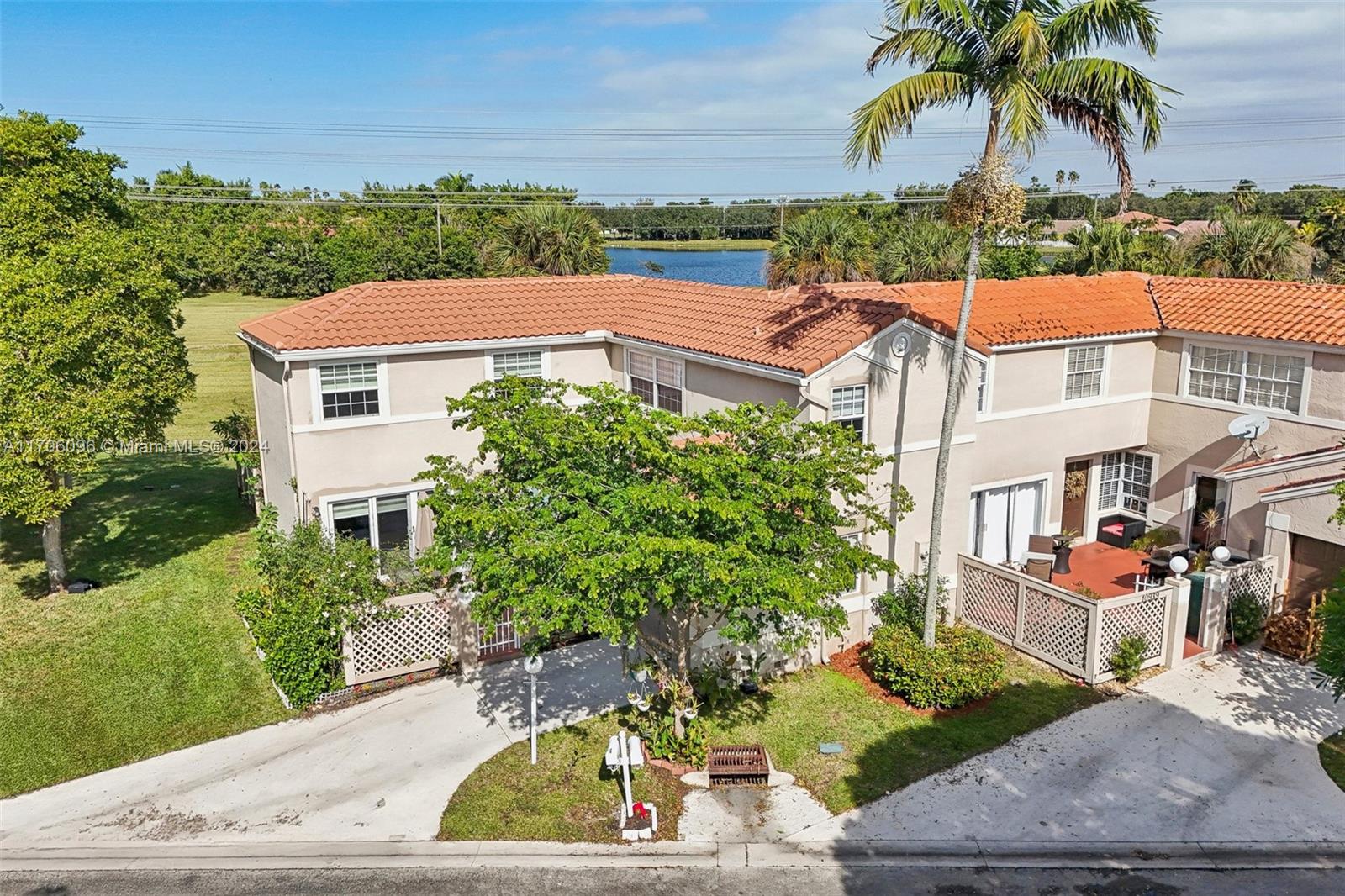 10949 Mainsail Dr Property Photo 43