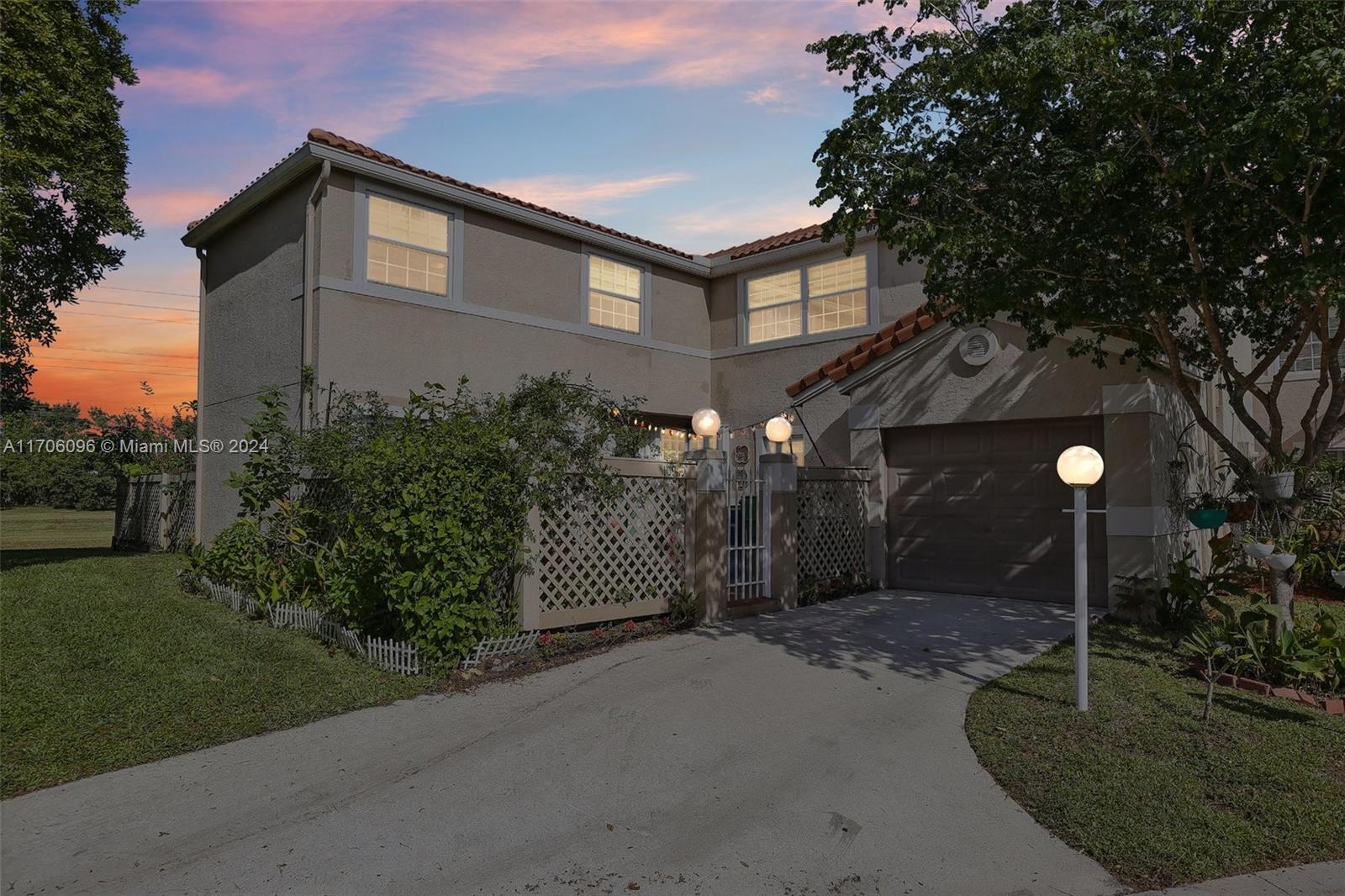 10949 Mainsail Dr Property Photo 56