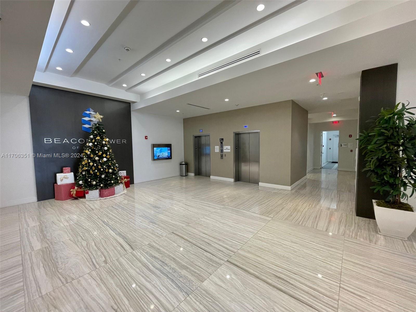 20200 W Dixie Hwy Unit#603 Property Photo 2