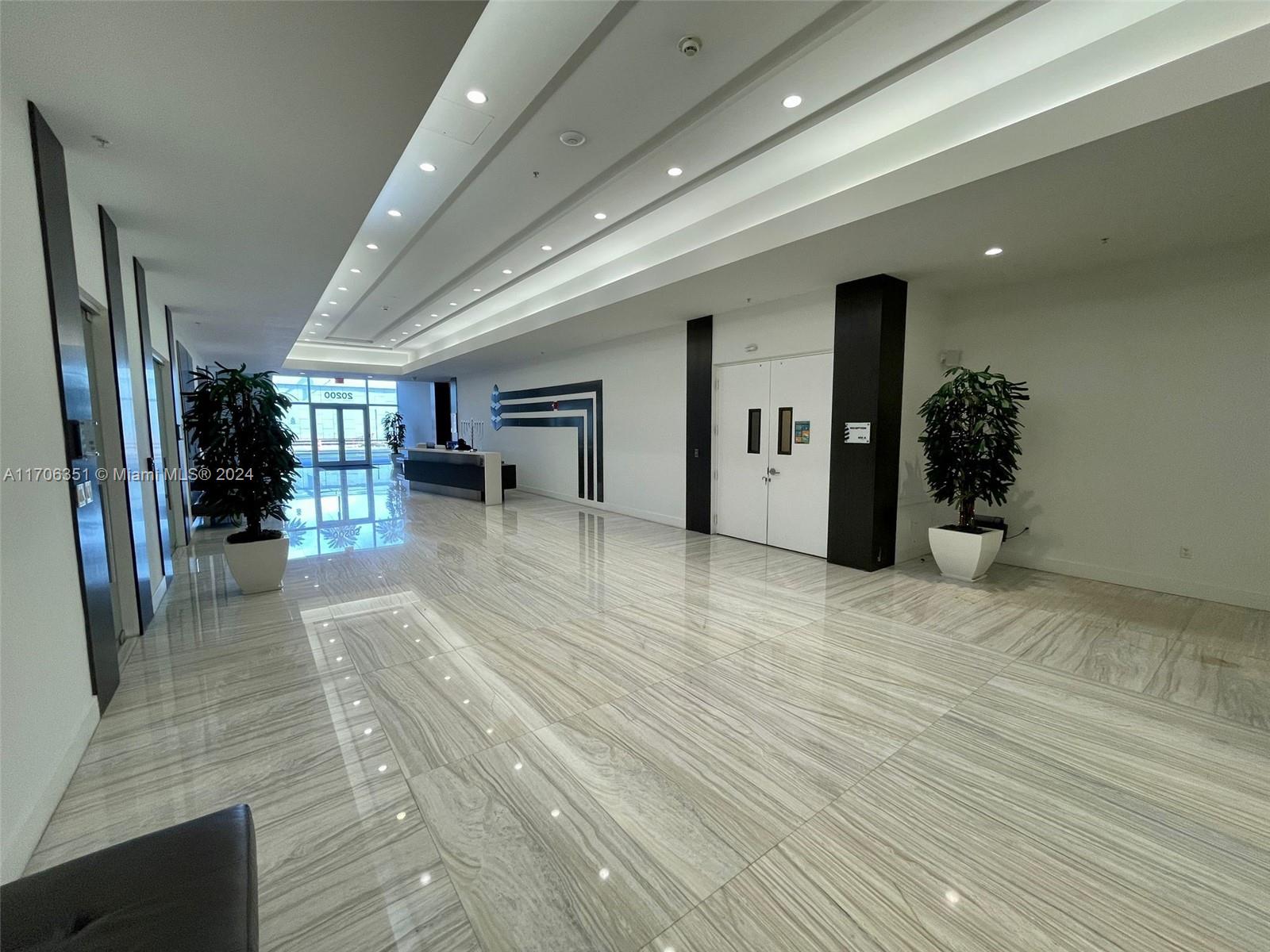 20200 W Dixie Hwy Unit#603 Property Photo 3