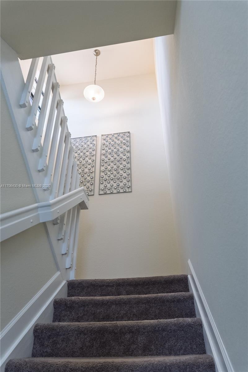221 Se 35th Ave Property Photo 23