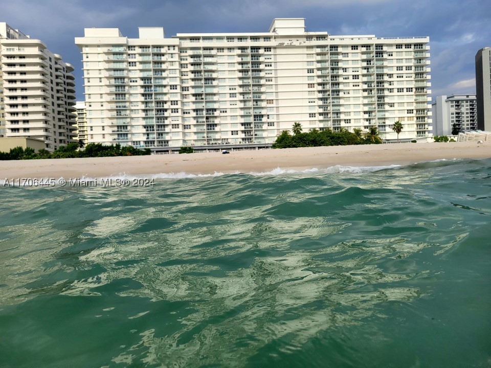 5601 Collins Ave PH-9 Property Photo 1