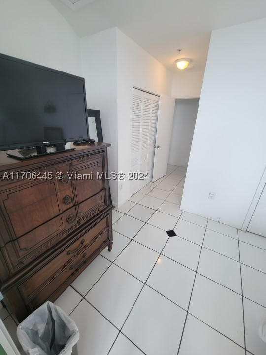 5601 Collins Ave Ph-9 Property Photo 20