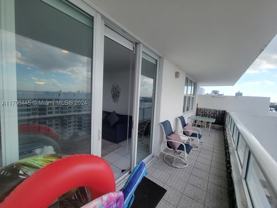 5601 Collins Ave Ph-9 Property Photo 32