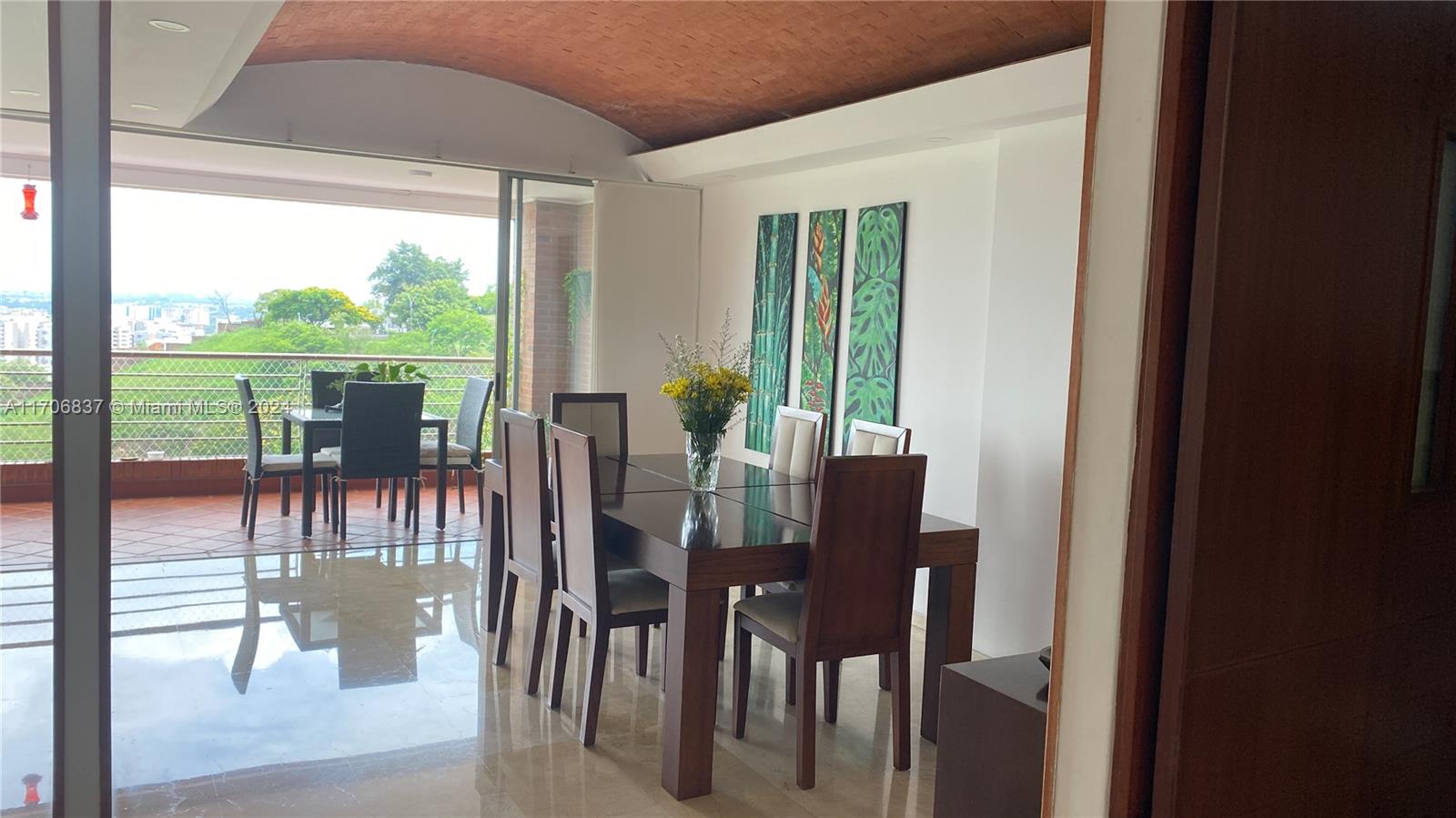 9 Avenida 1002 Property Photo 1