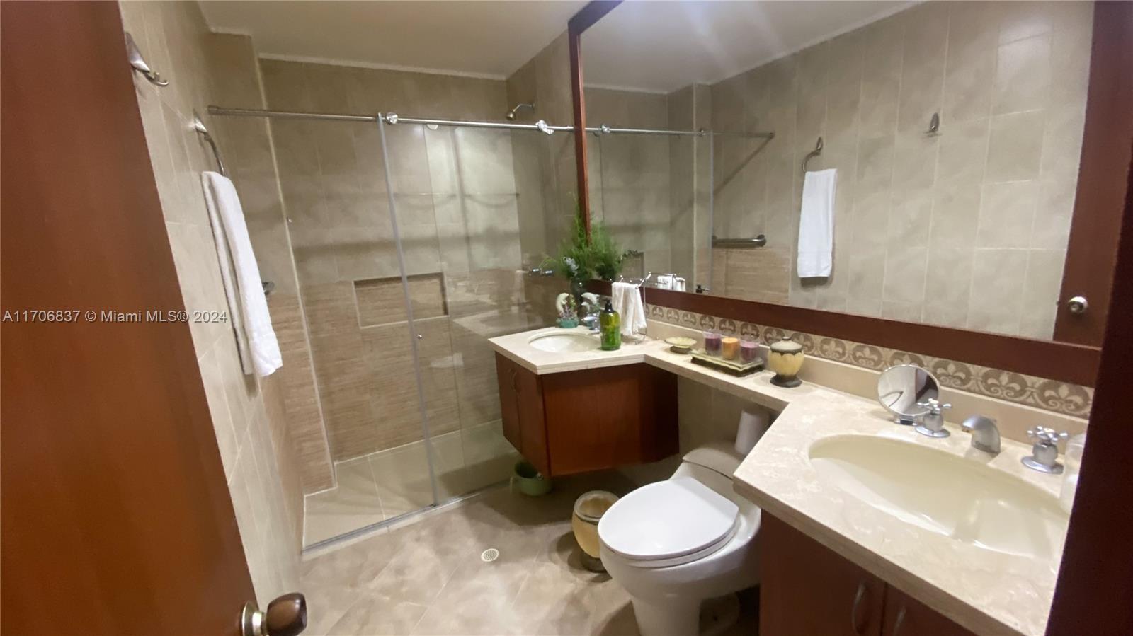 9 Avenida 1002 Property Photo 7