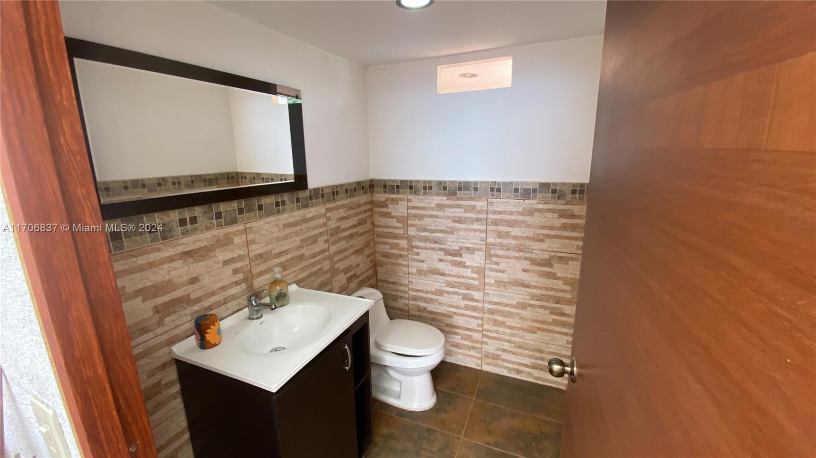 9 Avenida 1002 Property Photo 13
