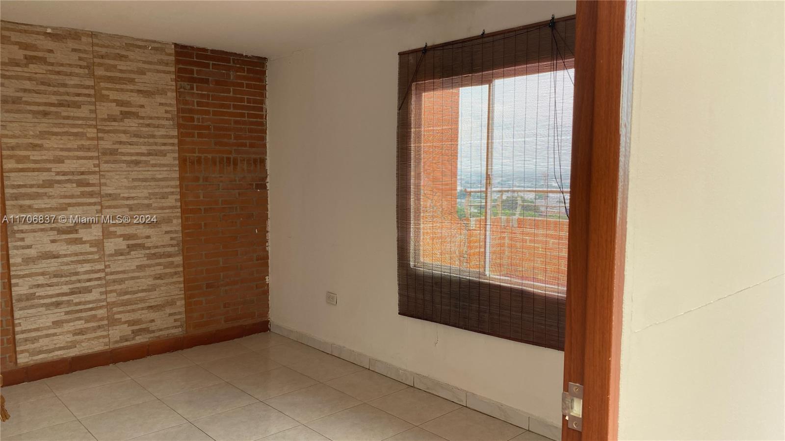 9 Avenida 1002 Property Photo 14