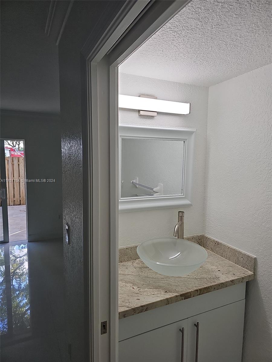 12072 Sw 143rd Ln 3-6 Property Photo 5