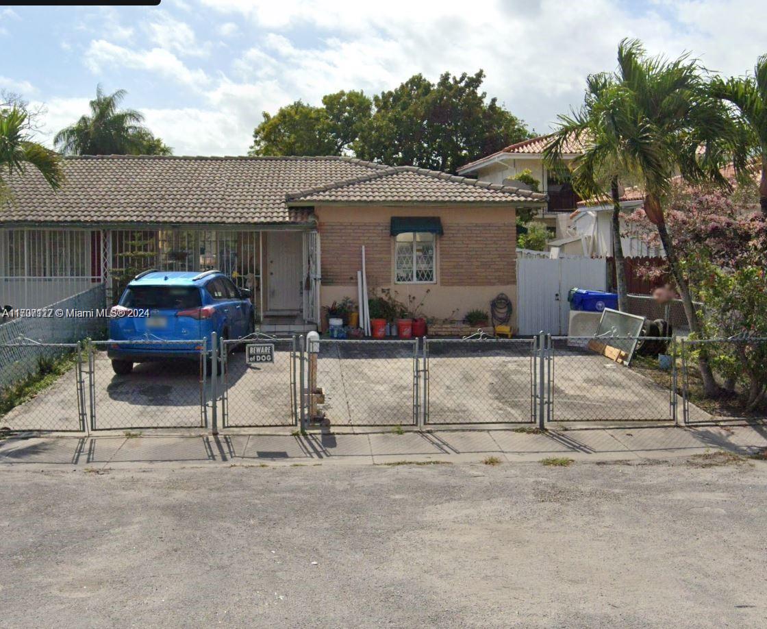 3154 SW 23rd St Property Photo 1