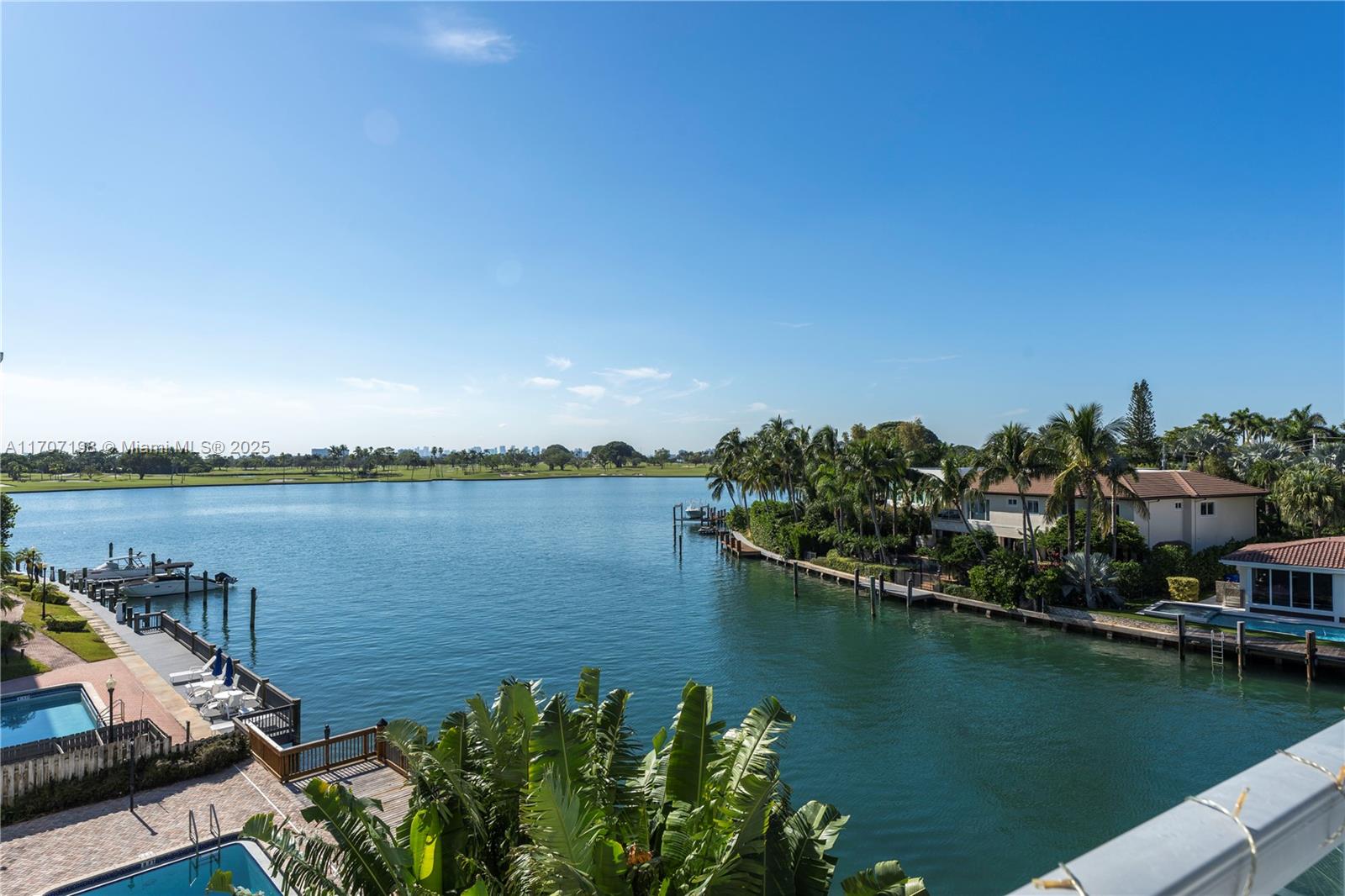 9400 W Bay Harbor Dr 401 Property Photo 8