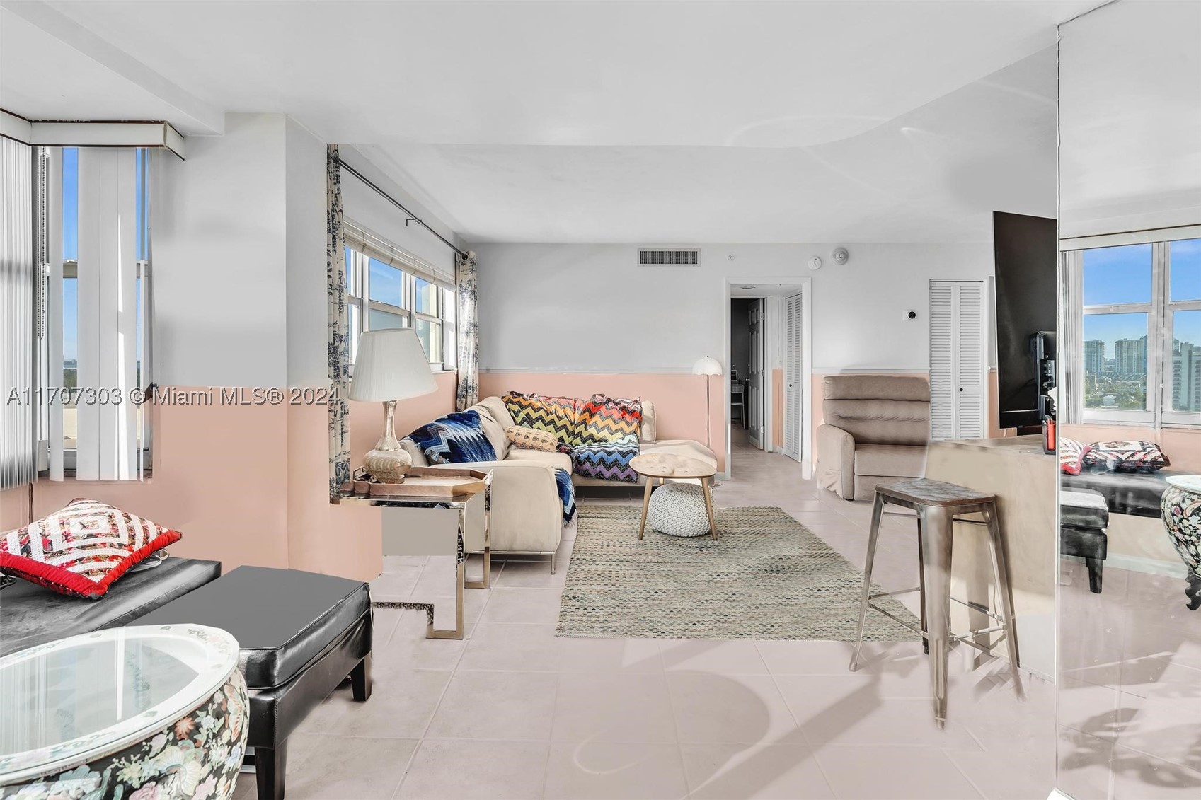 1881 Washington Ave 16h Property Photo 23