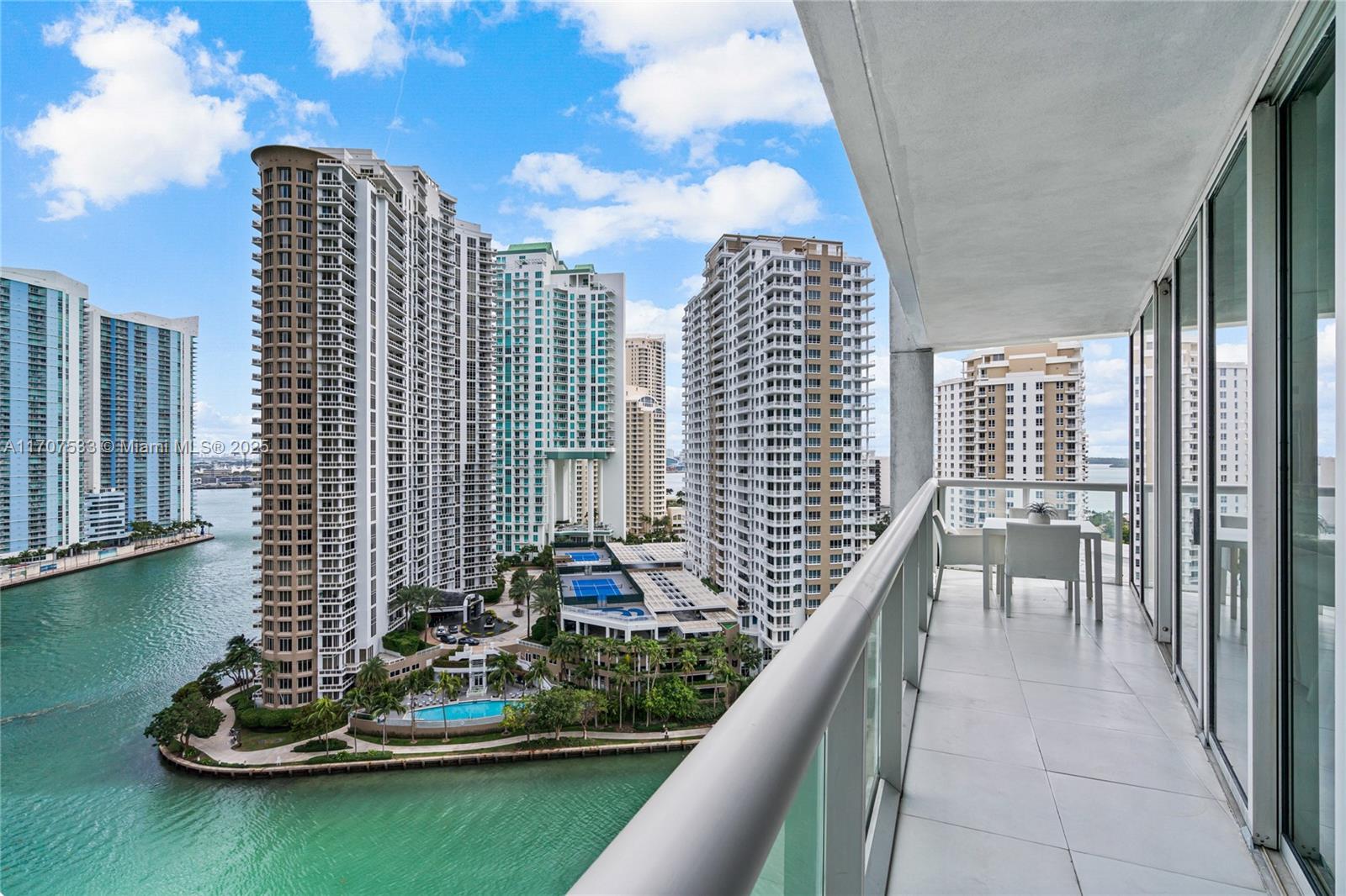 495 Brickell Ave 1702 Property Photo 2