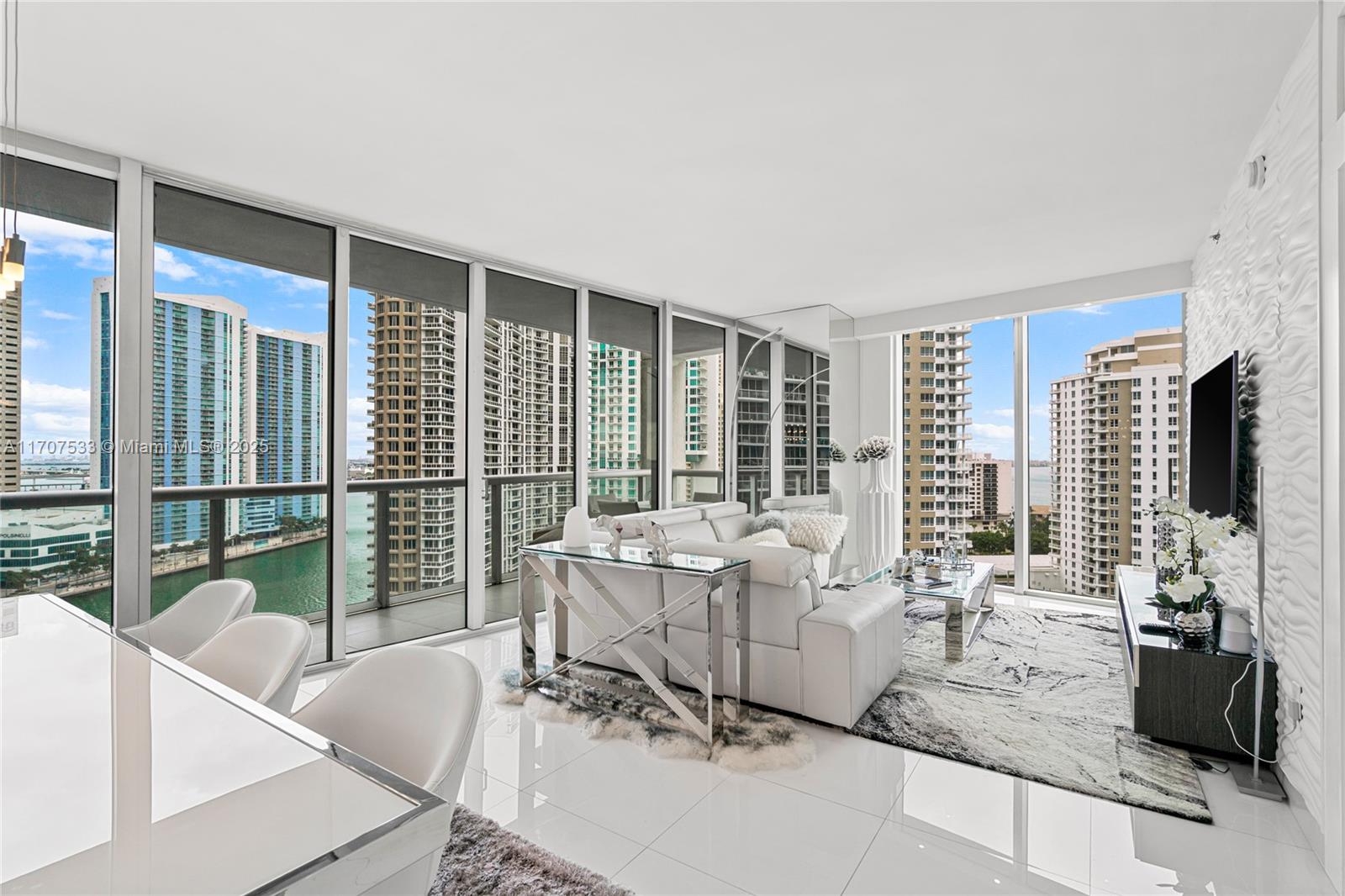 495 Brickell Ave 1702 Property Photo 7