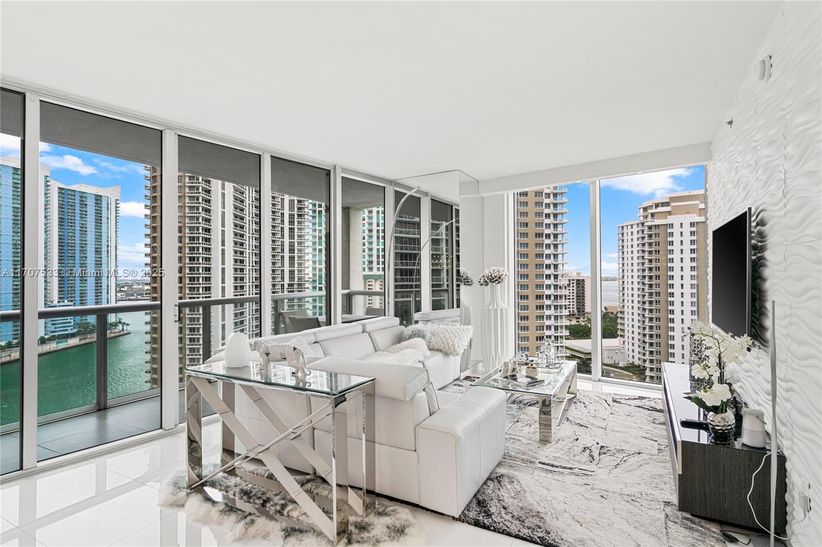495 Brickell Ave 1702 Property Photo 9