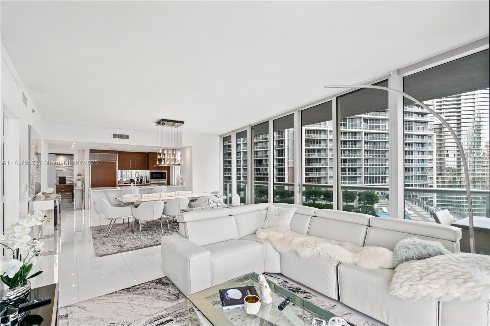 495 Brickell Ave 1702 Property Photo 10