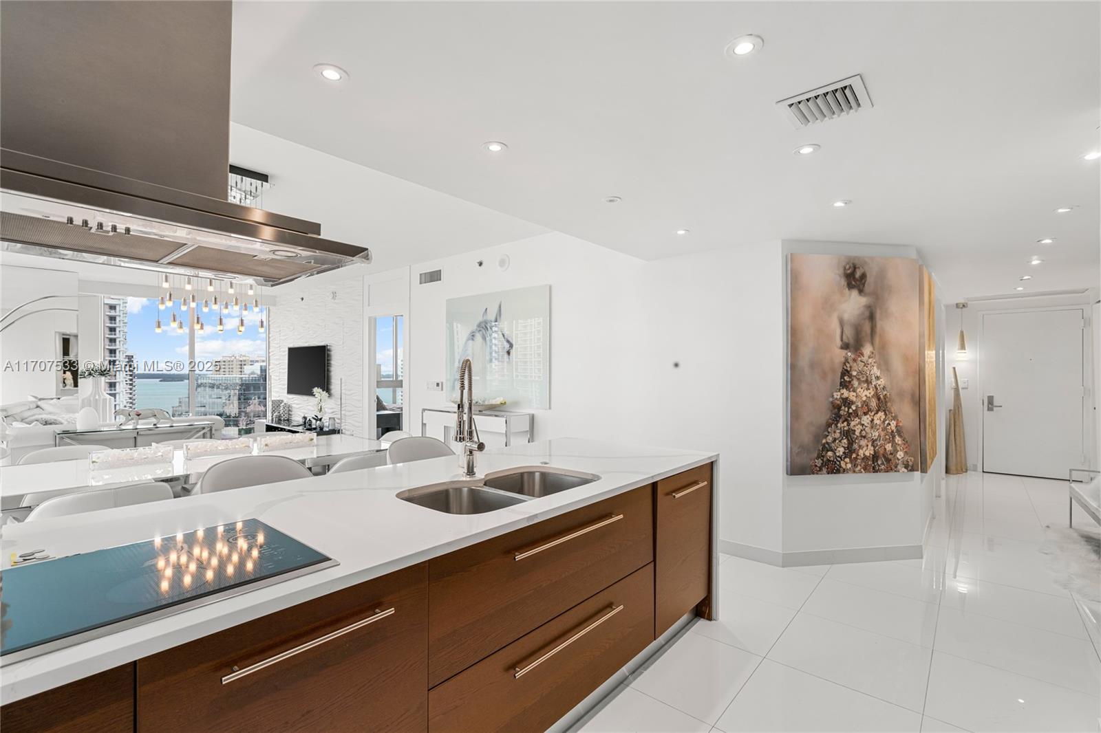 495 Brickell Ave 1702 Property Photo 15