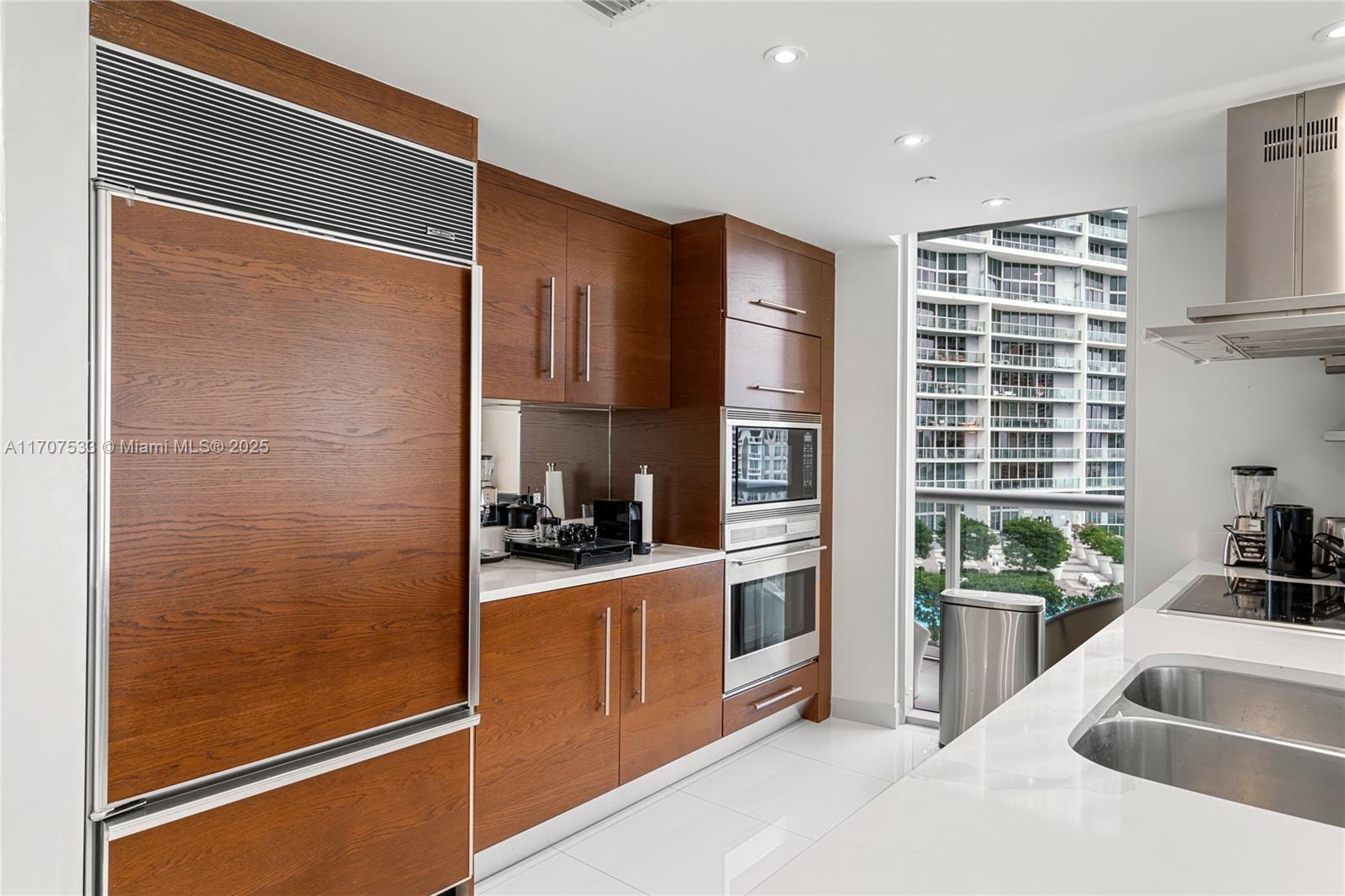 495 Brickell Ave 1702 Property Photo 18