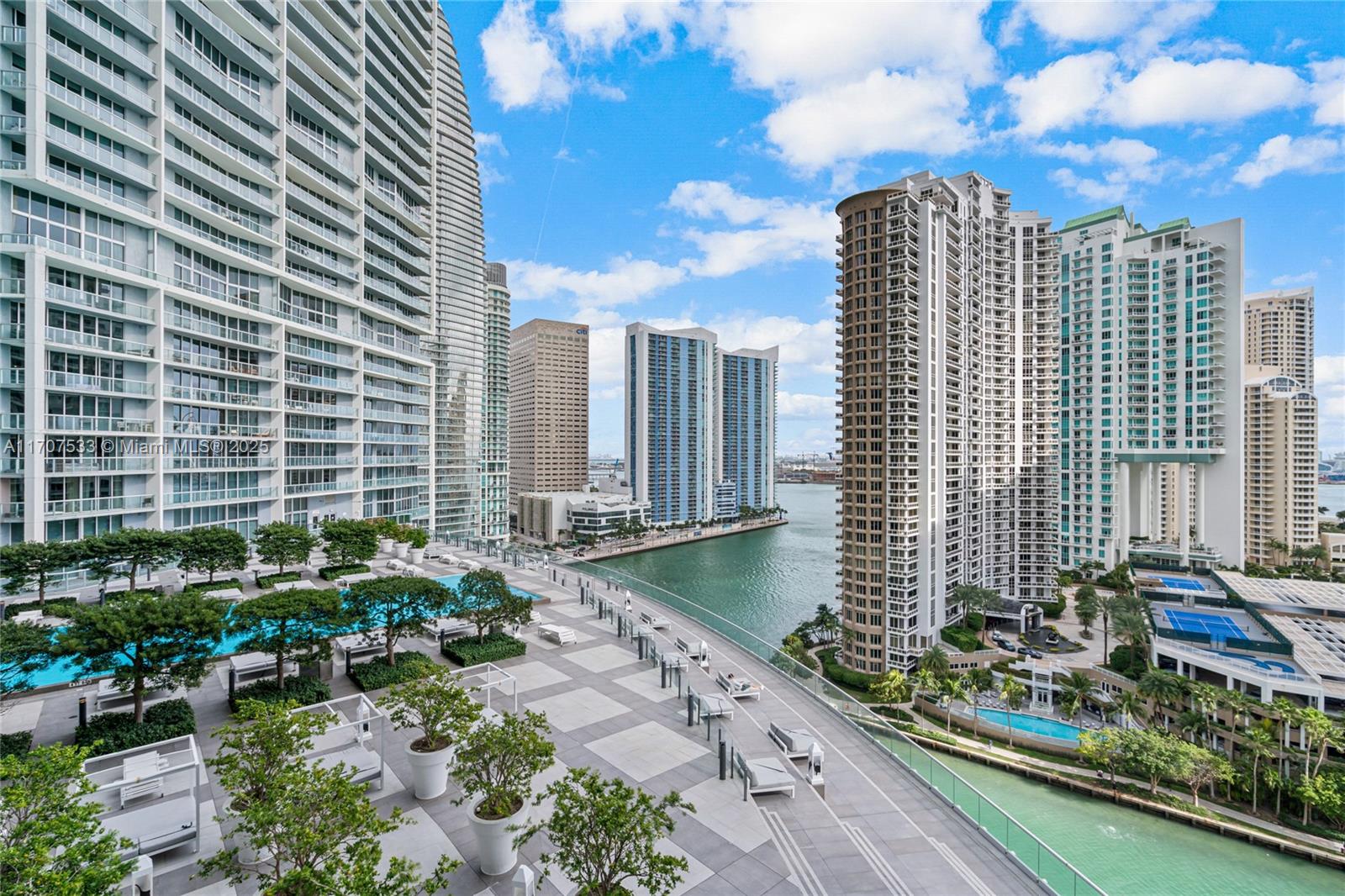 495 Brickell Ave 1702 Property Photo 49