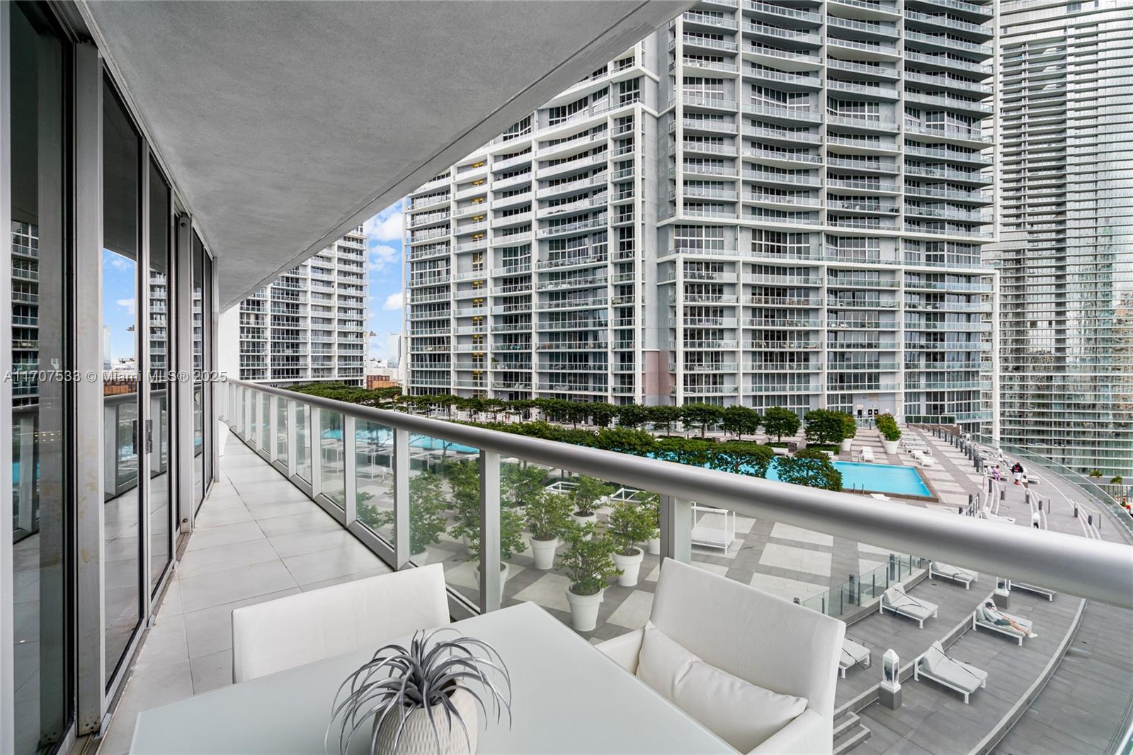 495 Brickell Ave 1702 Property Photo 53
