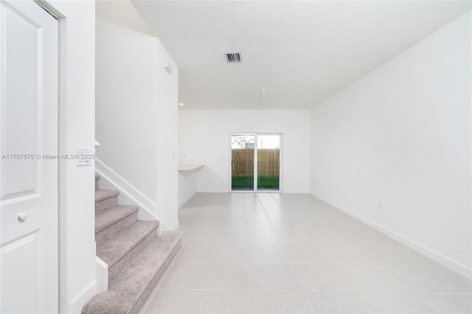 2890 Se 26 Terrace 2890 Property Photo 10