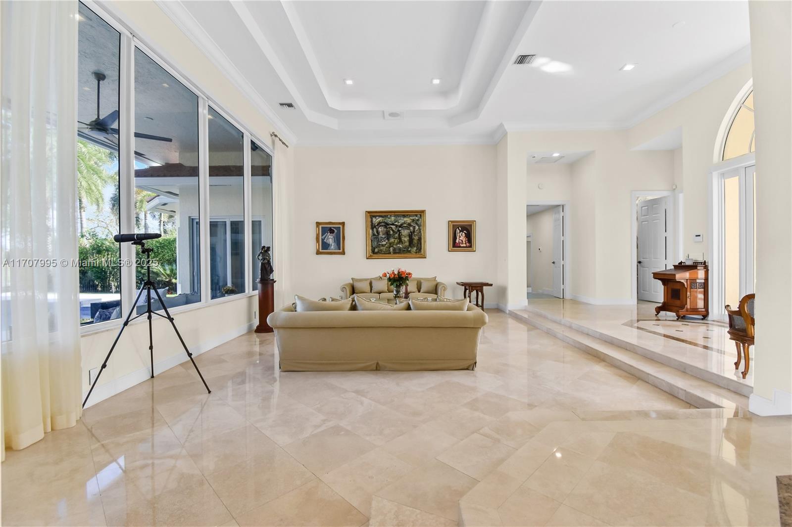 2445 Provence Cir Property Photo 8