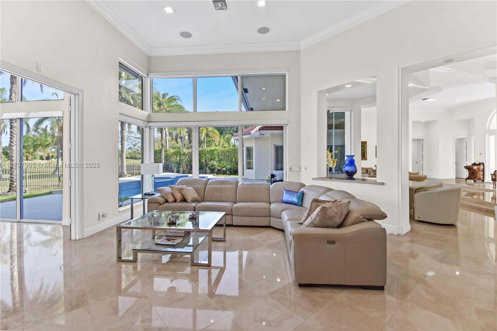 2445 Provence Cir Property Photo 25