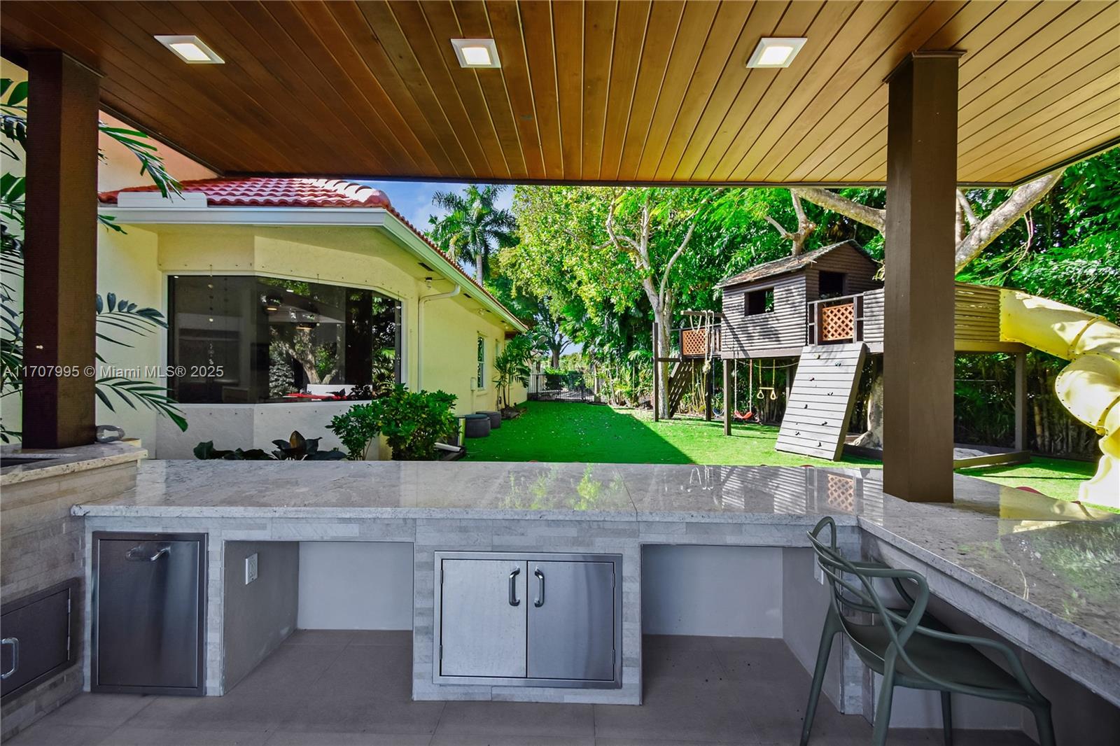 2445 Provence Cir Property Photo 45