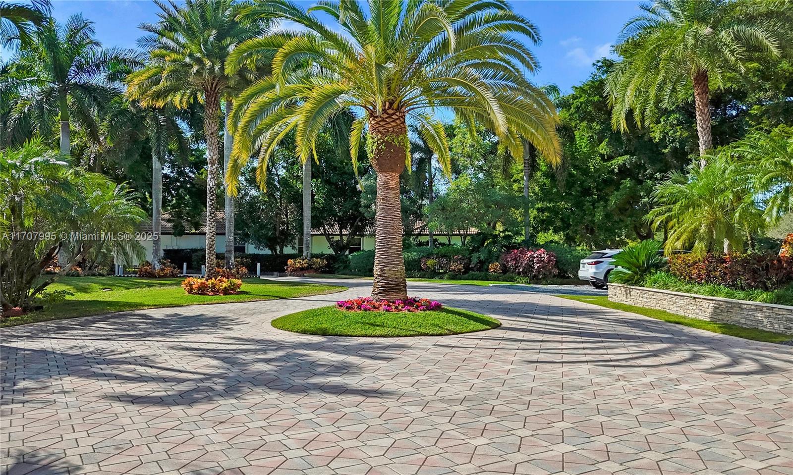 2445 Provence Cir Property Photo 48