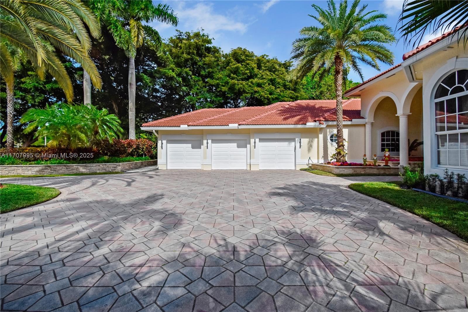 2445 Provence Cir Property Photo 59
