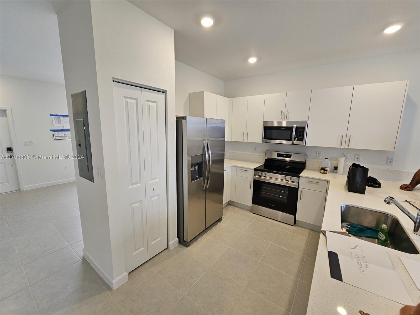 2877 Se 26 Place Property Photo 2