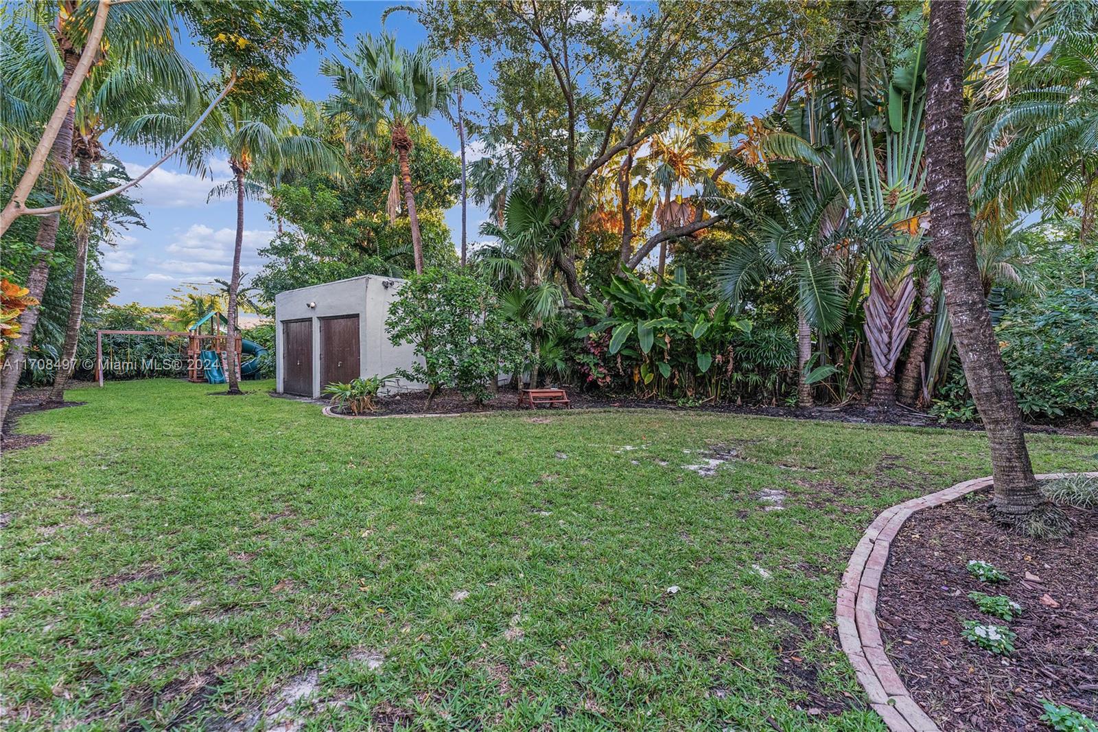 3747 Royal Palm Ave Property Photo 26