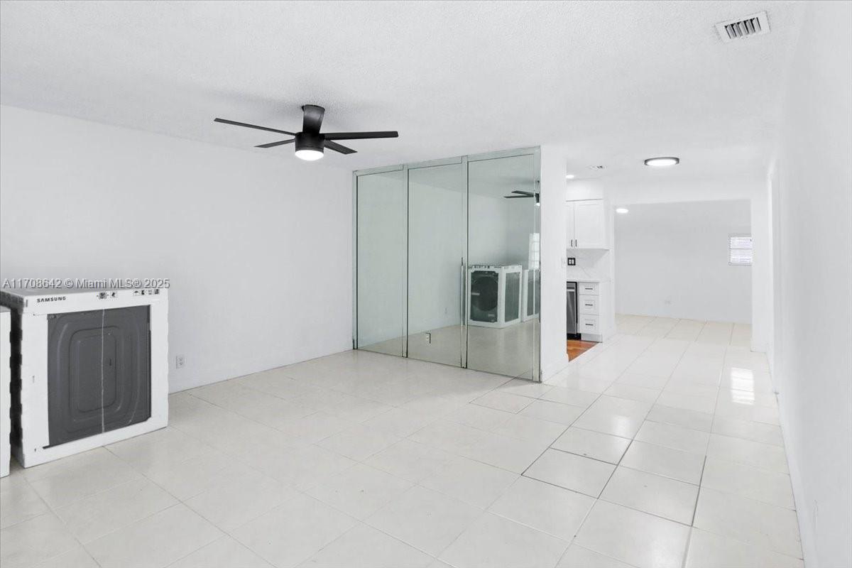 6661 Meade Street Property Photo 19