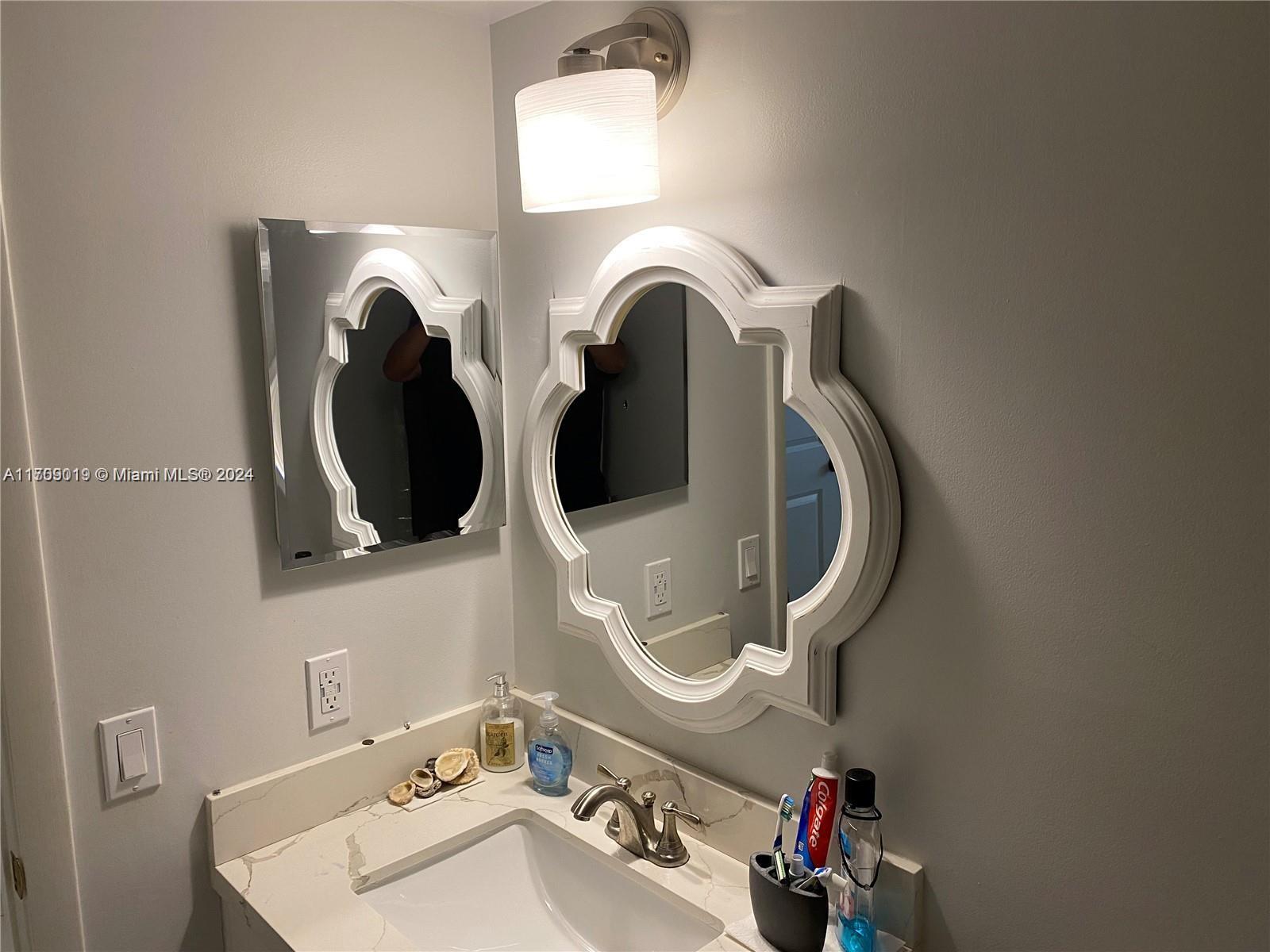 2205 S Cypress Bend Dr 302 Property Photo 18