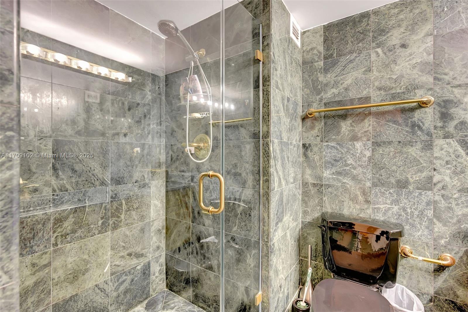 2301 Collins Ave 1206 Property Photo 14