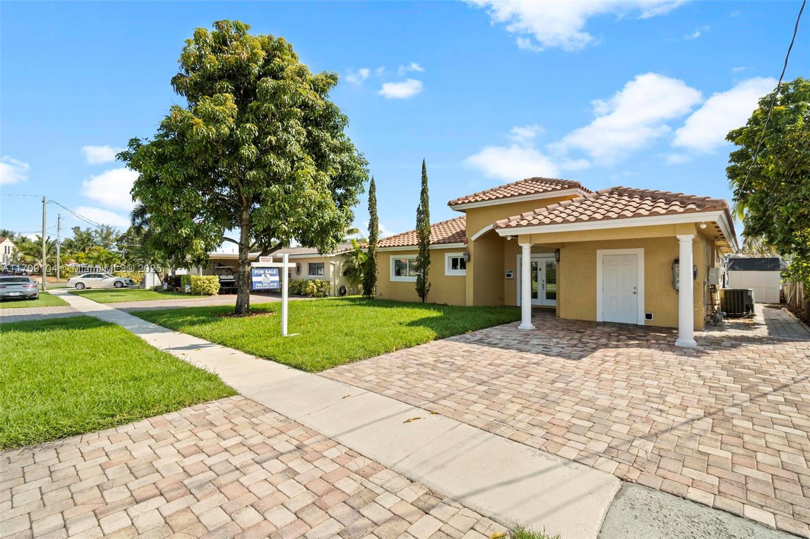 947 Nautilus Isle 0 Property Photo 7