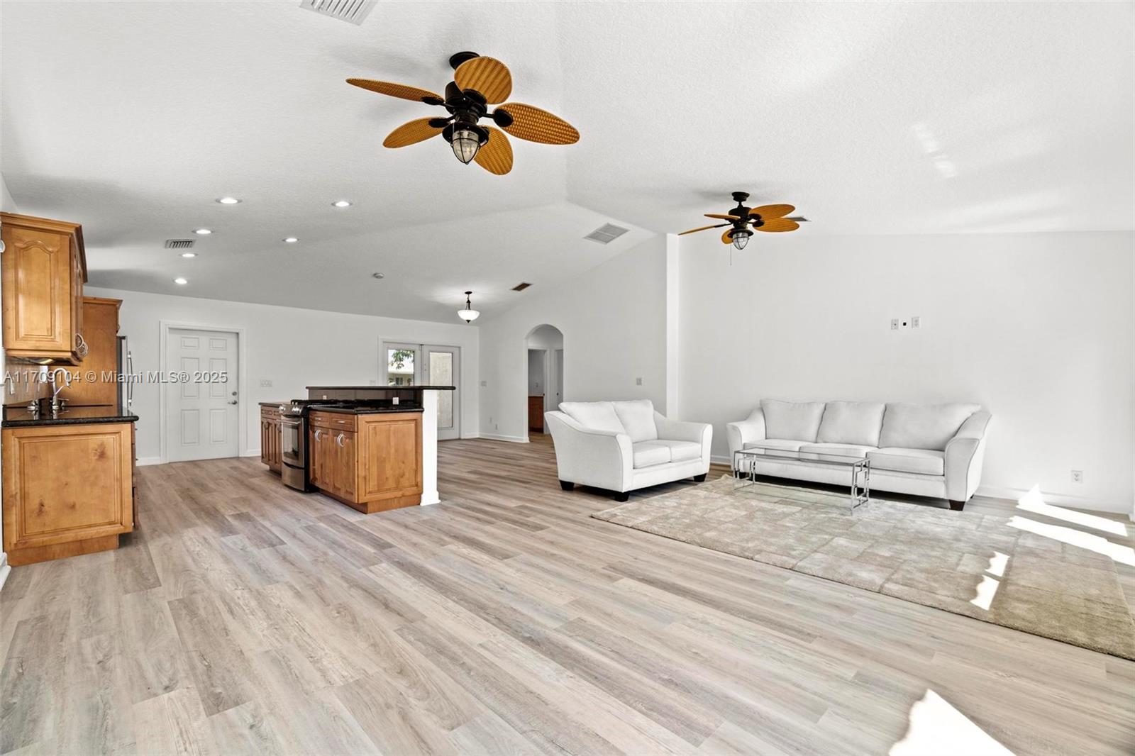 947 Nautilus Isle 0 Property Photo 16