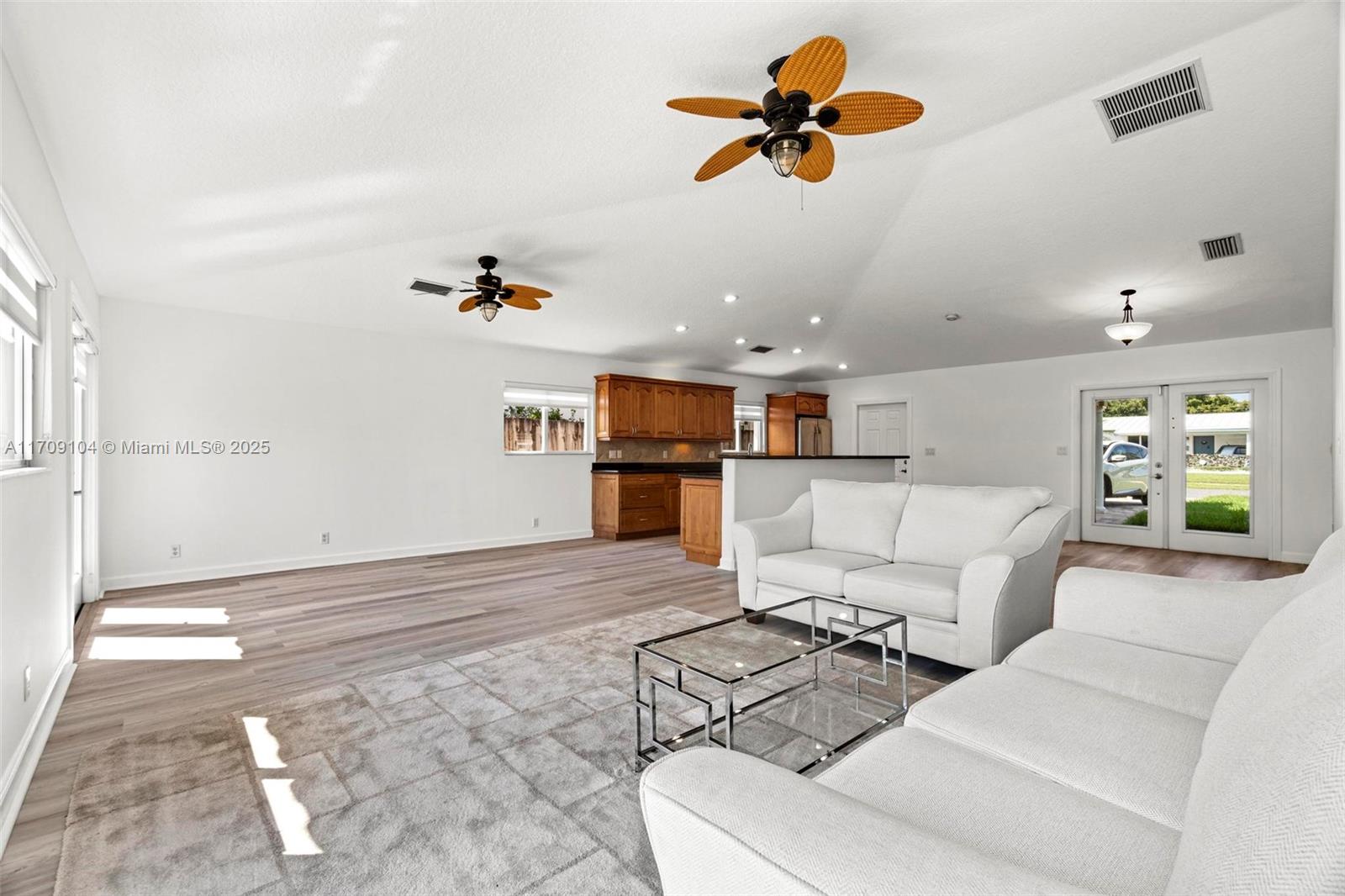 947 Nautilus Isle 0 Property Photo 17