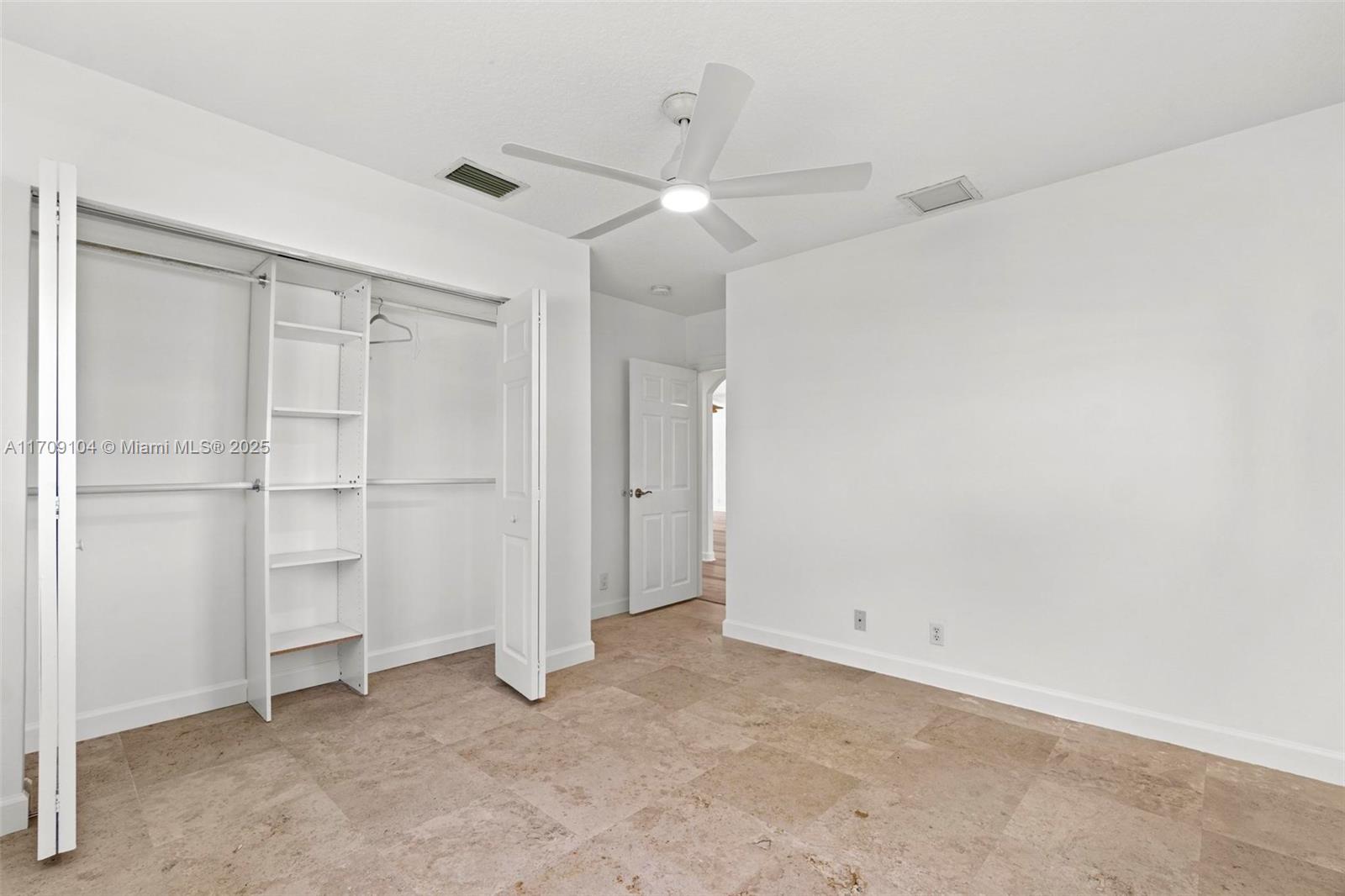 947 Nautilus Isle 0 Property Photo 19