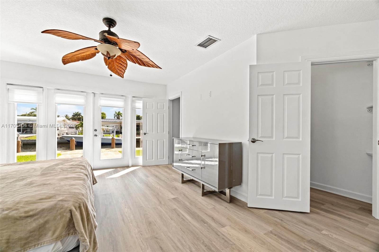 947 Nautilus Isle 0 Property Photo 29